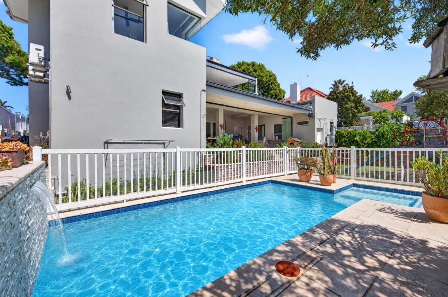 5 Bedroom Property for Sale in Claremont Upper Western Cape
